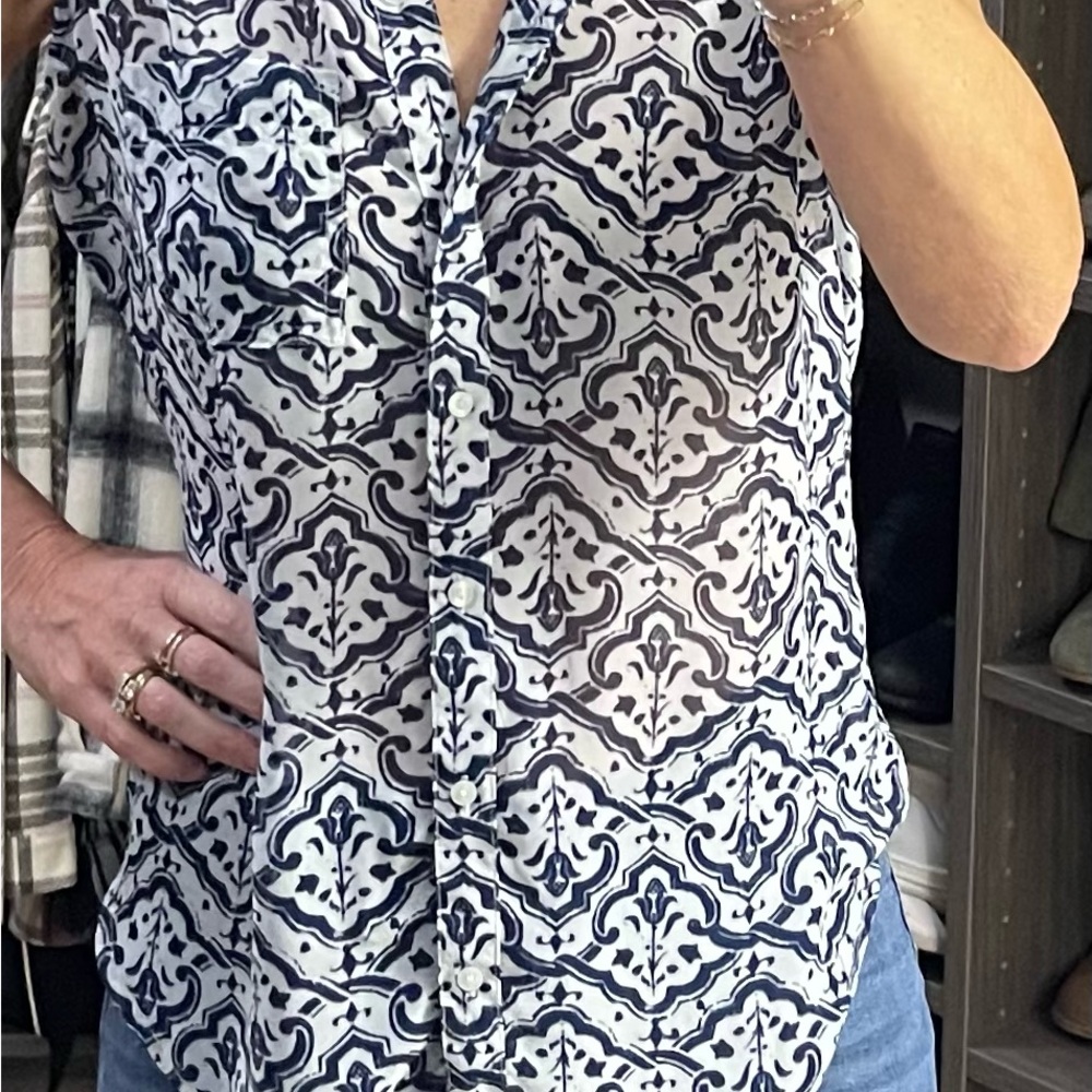 Liz Claiborne Navy and White Patterned Shirt